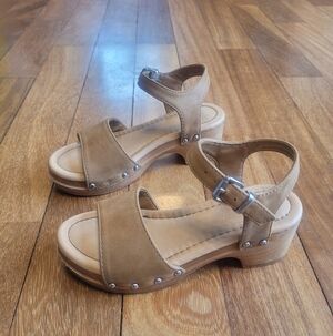Size 11 Dolce Vita Wooden Platform Sandals